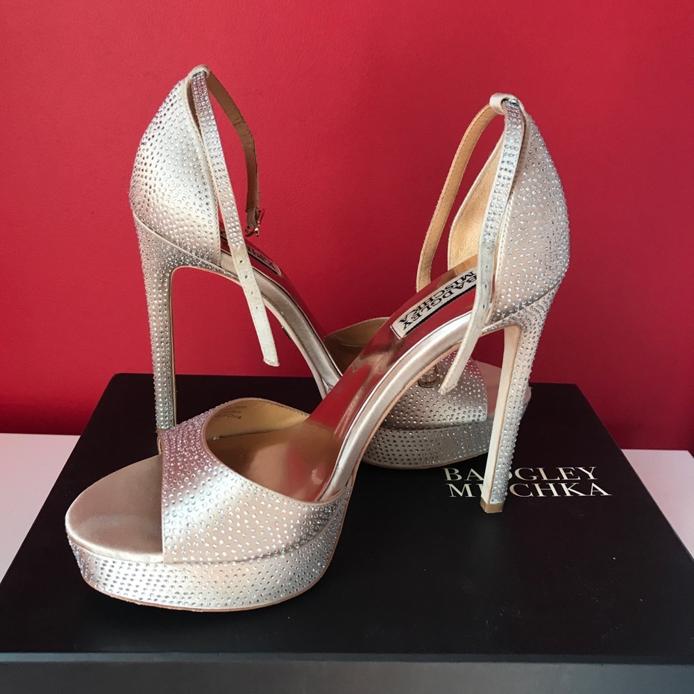 Badgley Mischka platform heel